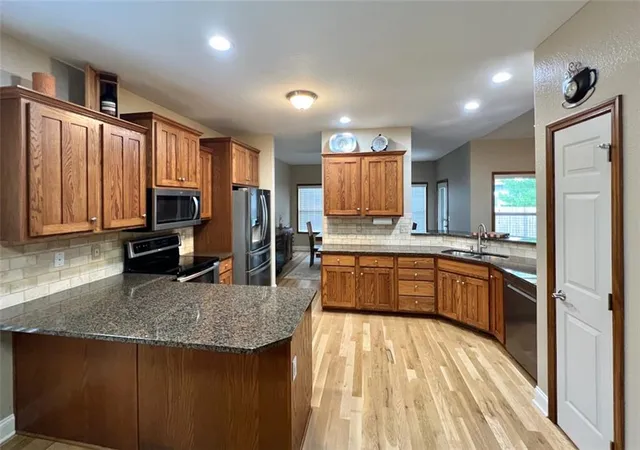 Photo 4 of Single family home for sale at 5504 Harvard Rd, Lawrence, KS 66049 | MLS# 2645605 | Listing updated on 2026-10-14