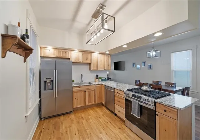 Photo 3 of Single family home for sale at 3921 Central St, Kansas City, MO 64111 | MLS# 2645612 | Listing updated on 2026-10-07