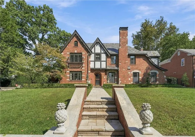 Photo 1 of Single family home for sale at 1010 W 65th Street, Kansas City, MO 64113 | MLS# 2645613 | Listing updated on 2026-10-20