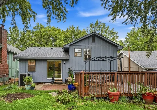 Photo 24 of Single family home for sale at 6500 N Jarboe St, Kansas City, MO 64118 | MLS# 2645615 | Listing updated on 2026-10-11