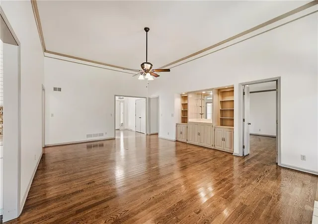 Photo 4 of House for sale at 2016 W 123rd Terrace, Leawood, KS 66209 | MLS# 2645618 | Listing updated on 2026-10-08