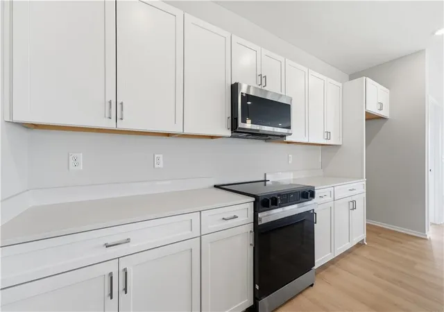 Photo 3 of Single family home for sale at 10624 N Jefferson St, Kansas City, MO 64155 | MLS# 2645622 | Listing updated on 2026-10-07