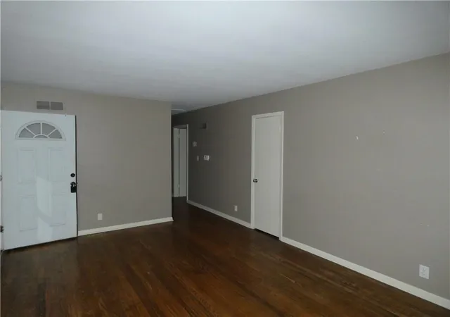 Photo 3 of Single family home for sale at 4801 NW 61st Street, Kansas City, MO 64151 | MLS# 2645624 | Listing updated on 2026-10-13