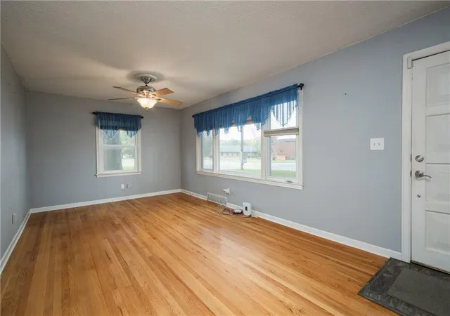 Photo 1 of Single family home for sale at 3900 Blue Ridge Blvd, Independence, MO 64052 | MLS# 2645627 | Listing updated on 2026-10-21