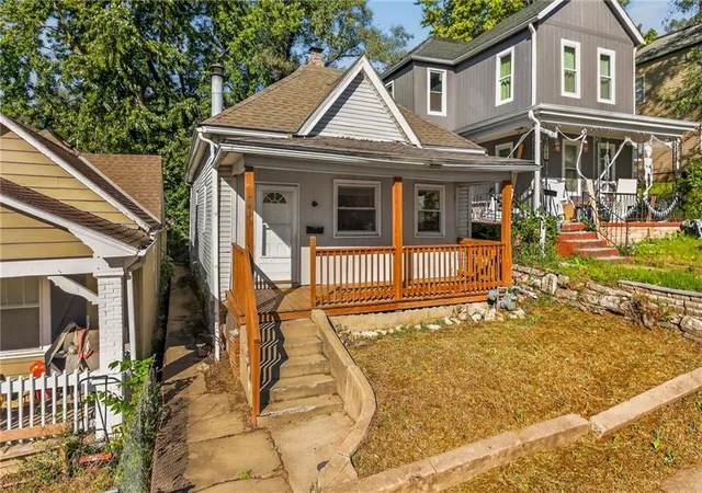 Photo 3 of Single family home for sale at 288 S Coy St, Kansas City, KS 66101 | MLS# 2645631 | Listing updated on 2026-10-08