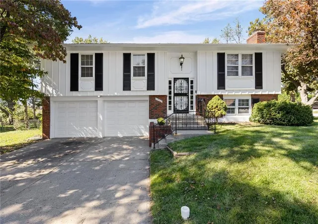 Photo 1 of Single family home for sale at 11908 Belmont Ave, Grandview, MO 64030 | MLS# 2645634 | Listing updated on 2026-10-08