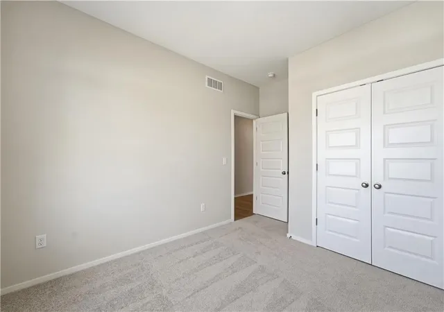 Photo 3 of Single family home for sale at 1516 SW 8th Terrace, Oak Grove, MO 64075 | MLS# 2645635 | Listing updated on 2026-10-06