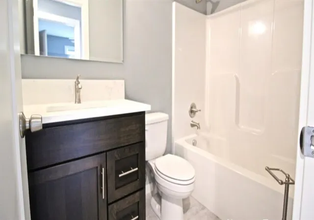 Photo 20 of Multi family home for sale at 3915 Kenwood Ave, Kansas City, MO 64110 | MLS# 2645638 | Listing updated on 2026-10-20