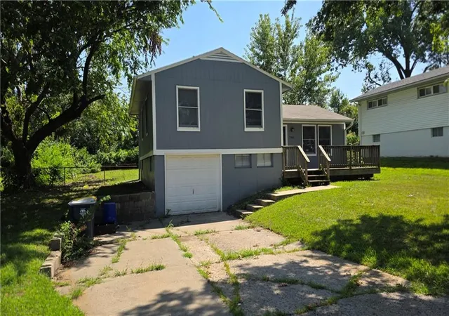 Photo 2 of Single family home for sale at 7301 84th Terrace NW, Kansas City, MO 64153 | MLS# 2645640 | Listing updated on 2026-10-16