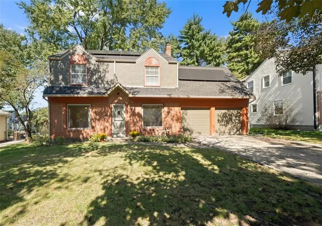 Photo 2 of Single family home for sale at 440 E 79th Terrace, Kansas City, MO 64131 | MLS# 2645644 | Listing updated on 2026-10-09