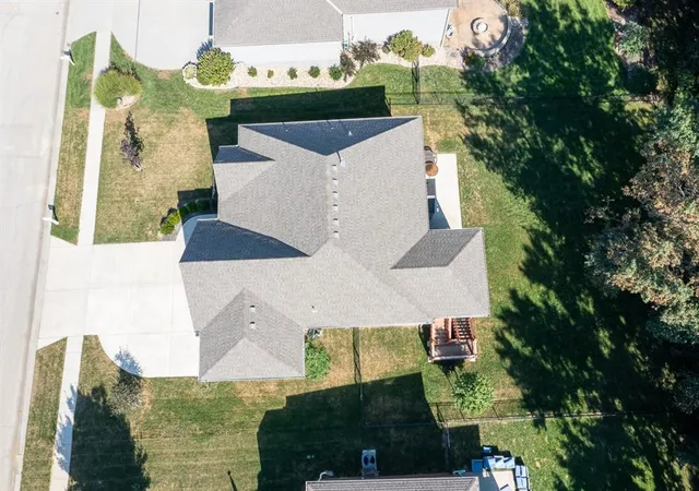 Photo 3 of Single family home for sale at 12809 Hubbard Rd, Kansas City, KS 66109 | MLS# 2645645 | Listing updated on 2026-10-10