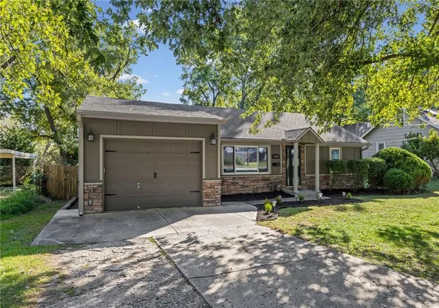 Single family home for sale at 5701 W 53rd Street, Mission, KS 66202 | MLS# 2645648