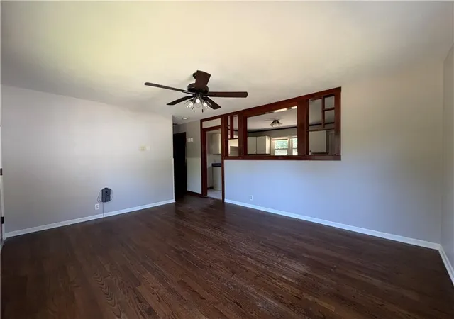 Photo 3 of Single family home for sale at 807 S 23south 23rd Ter, Lexington, MO 64067 | MLS# 2645652 | Listing updated on 2026-10-08