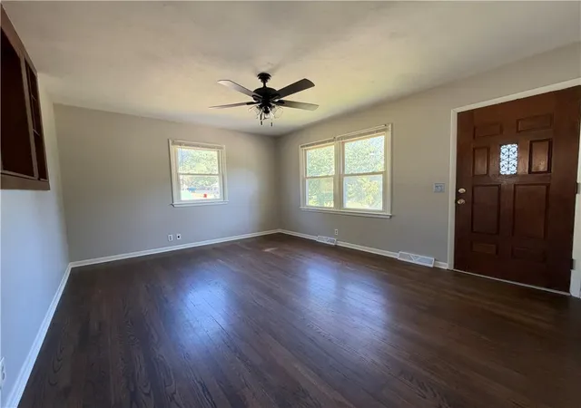 Photo 4 of Single family home for sale at 807 S 23south 23rd Ter, Lexington, MO 64067 | MLS# 2645652 | Listing updated on 2026-10-08