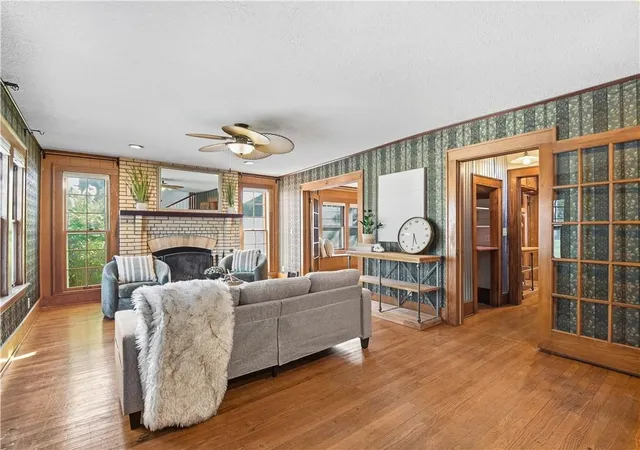 Photo 3 of Single family home for sale at 200 SW Madison St, Lees Summit, MO 64063 | MLS# 2645654 | Listing updated on 2026-10-08