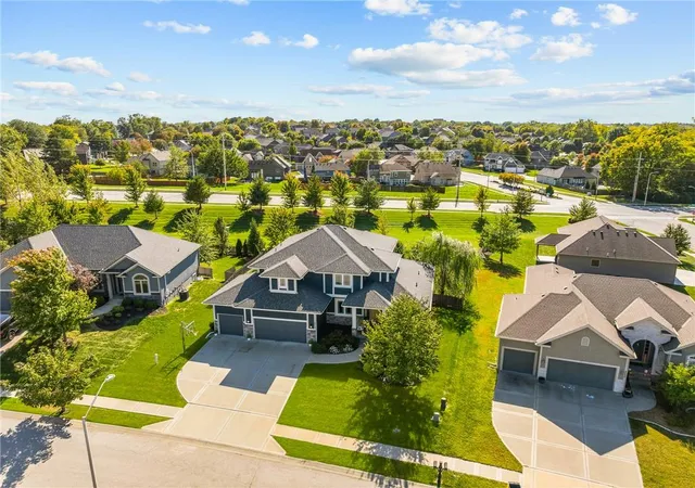Photo 3 of Sale Pending at 5219 NW 92nd Terrace, Kansas City, MO 64154 | MLS# 2645660 | Listing updated on 2026-10-20