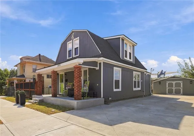 Photo 2 of Single family home for sale at 2638 Jarboe St, Kansas City, MO 64108 | MLS# 2645661 | Listing updated on 2026-10-17