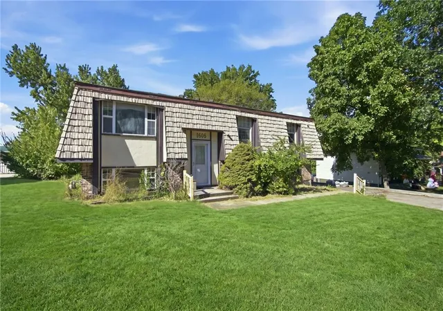 Single family home for sale at 1606 NW 66th Street, Kansas City, MO 64118 | MLS# 2645664