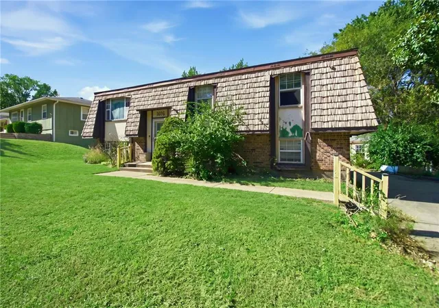 Photo 2 of Single family home for sale at 1606 NW 66th Street, Kansas City, MO 64118 | MLS# 2645664 | Listing updated on 2026-10-08