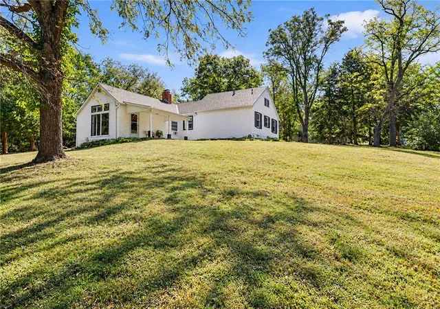 Photo 2 of Single family home for sale at 11905 Little Blue Rd, Kansas City, MO 64133 | MLS# 2645669 | Listing updated on 2026-10-07