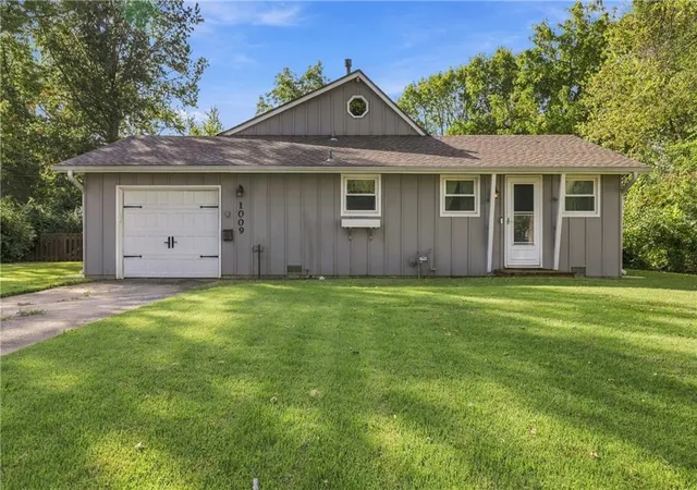 Photo 1 of Single family home for sale at 1009 134th Street, Grandview, MO 64030 | MLS# 2645670 | Listing updated on 2026-10-13