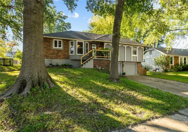 Photo 2 of Single family home for sale at 1200 Downing St, Liberty, MO 64068 | MLS# 2645681 | Listing updated on 2026-10-08