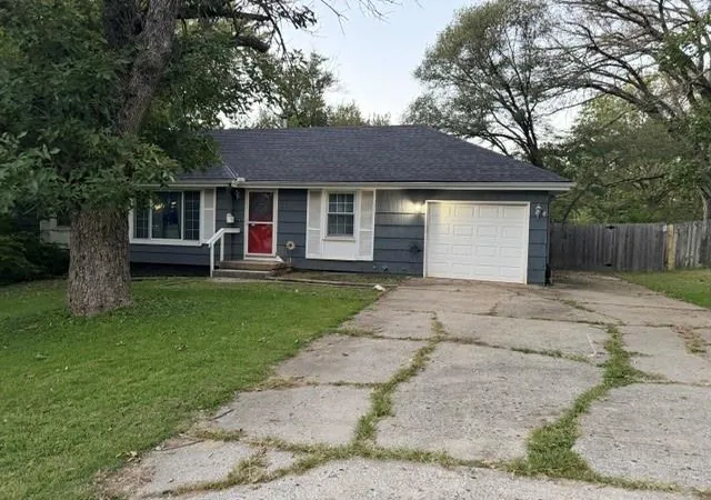 Photo 1 of Single family home for sale at 6310 E 102nd Street, Kansas City, MO 64134 | MLS# 2645683 | Listing updated on 2026-10-07
