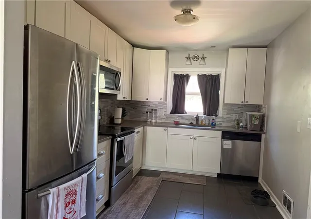 Photo 3 of Single family home for sale at 6310 E 102nd Street, Kansas City, MO 64134 | MLS# 2645683 | Listing updated on 2026-10-07