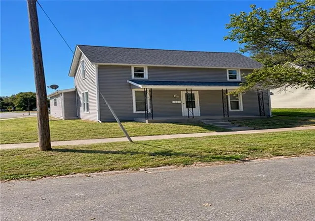 Photo 1 of Sale Pending at 301 Mound St, Mound City, MO 64470 | MLS# 2645687 | Listing updated on 2026-10-08