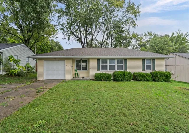 Photo 1 of Single family home for sale at 509 Nw Central St, Lees Summit, MO 64063 | MLS# 2645693 | Listing updated on 2026-10-08