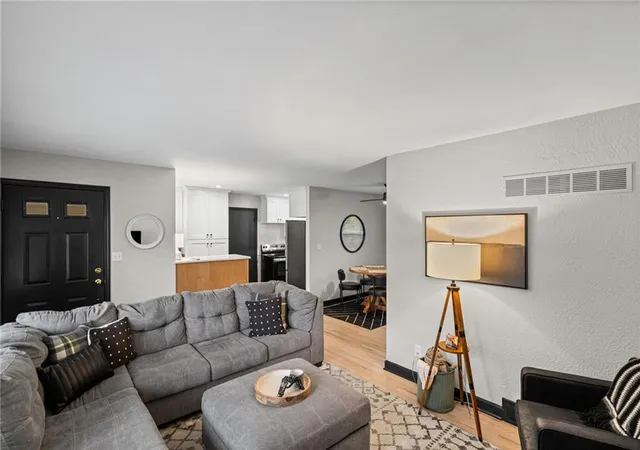 Photo 3 of Single family home for sale at 509 Nw Central St, Lees Summit, MO 64063 | MLS# 2645693 | Listing updated on 2026-10-08