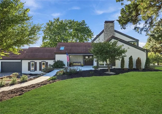 Single family home for sale at 14340 S Gardner Rd, Gardner, KS 66030 | MLS# 2645697