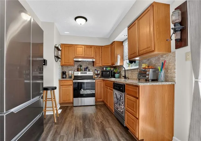 Photo 4 of Single family home for sale at 204 SE Cromwell St, Blue Springs, MO 64014 | MLS# 2645699 | Listing updated on 2026-10-09