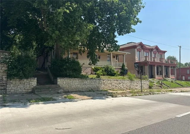Photo 3 of Multi family home for sale at 415 S 9th Street, Saint Joseph, MO 64501 | MLS# 2645704 | Listing updated on 2026-10-06