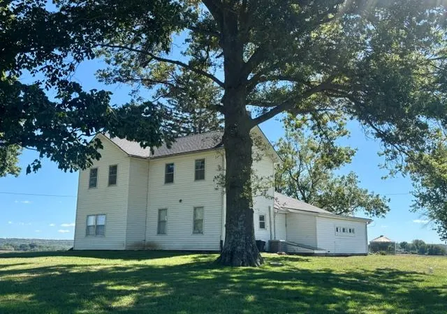 Single family home for sale at 17201 Coffin Rd, Leavenworth, KS 66048 | MLS# 2645718