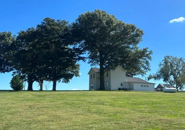 Photo 2 of Single family home for sale at 17201 Coffin Rd, Leavenworth, KS 66048 | MLS# 2645718 | Listing updated on 2026-10-08