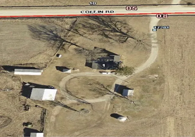 Photo 4 of Single family home for sale at 17201 Coffin Rd, Leavenworth, KS 66048 | MLS# 2645718 | Listing updated on 2026-10-08