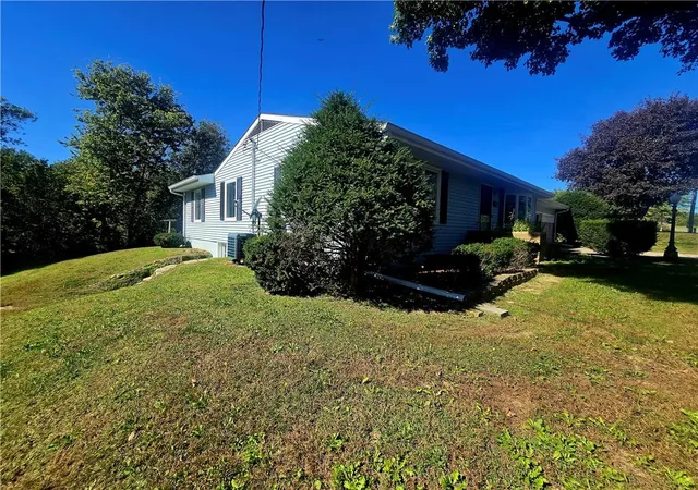 Photo 4 of Single family home for sale at 412 Rainbow Dr, Rock Port, MO 64482 | MLS# 2645722 | Listing updated on 2026-10-09
