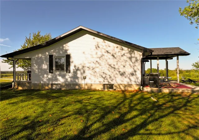 Photo 3 of Single family home for sale at 4825 E 150 Road, El Dorado Springs, MO 64744 | MLS# 2645727 | Listing updated on 2026-10-07