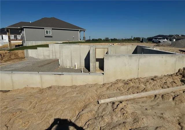 Photo 1 of Sale Pending at 4603 Valley Ridge Ct, St Joseph, MO 64505 | MLS# 2645732 | Listing updated on 2026-10-07