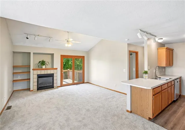 Photo 4 of Townhouse for sale at 4934 Stoneback Pl, Lawrence, KS 66047 | MLS# 2645736 | Listing updated on 2026-10-07