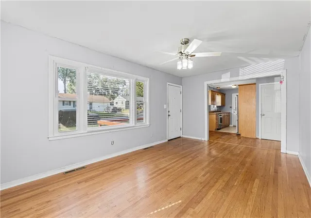 Photo 3 of Single family home for sale at 3607 S Osage St, Independence, MO 64055 | MLS# 2645739 | Listing updated on 2026-10-27