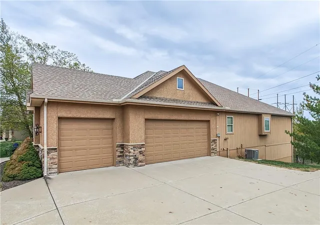 Photo 2 of House for sale at 14735 Manor Rd, Overland Park, KS 66224 | MLS# 2645748 | Listing updated on 2026-10-29