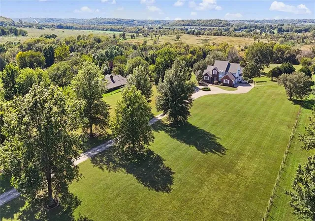 Photo 3 of Single family home for sale at 1071 E 1400 Road, Lawrence, KS 66046 | MLS# 2645750 | Listing updated on 2026-10-09