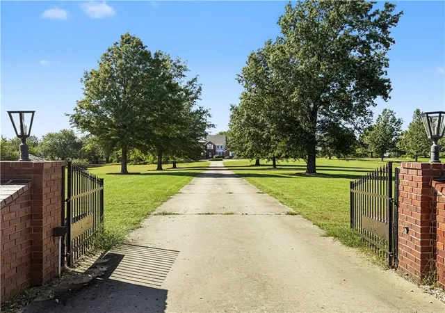 Photo 4 of Single family home for sale at 1071 E 1400 Road, Lawrence, KS 66046 | MLS# 2645750 | Listing updated on 2026-10-09