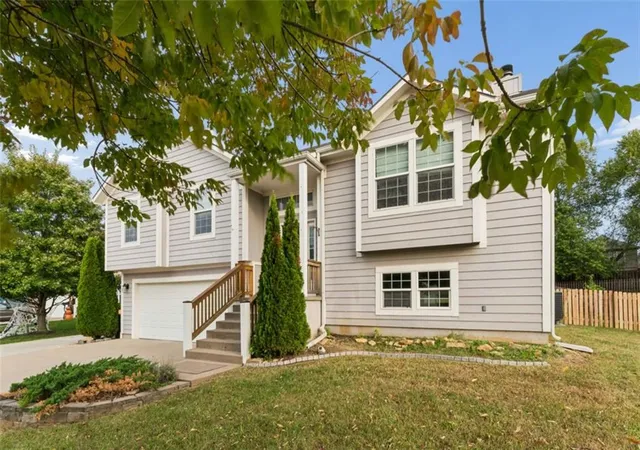 Photo 3 of Single family home for sale at 20556 W 220th Terrace, Spring Hill, KS 66083 | MLS# 2645754 | Listing updated on 2026-10-17