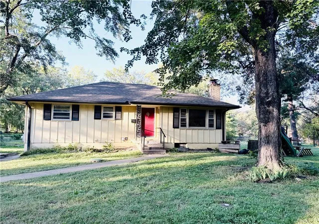 Single family home for sale at 1822 E 133rd Street, Grandview, MO 64030 | MLS# 2645759