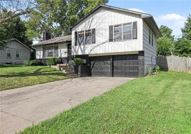 Single family home for sale at 13516 Lowell Ave, Grandview, MO 64030 | MLS# 2645765