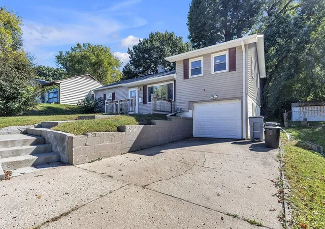 Photo 1 of Single family home for sale at 2308 Sycamore Ct, Saint Joseph, MO 64503 | MLS# 2645767 | Listing updated on 2026-10-08