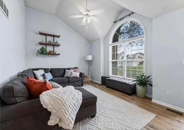 Photo 3 of Single family home for sale at 5137 N Pennsylvania St, Kansas City, MO 64118 | MLS# 2645768 | Listing updated on 2026-10-19